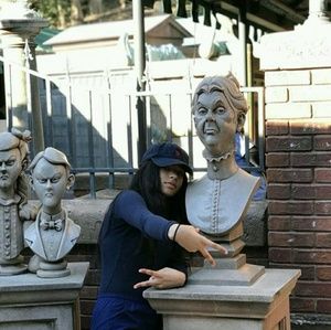 Meet your Posher, Isabel